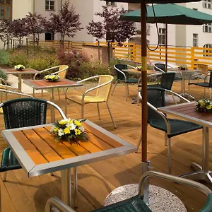 Superior Hotel